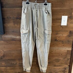 Women’s army green Cargo Pants